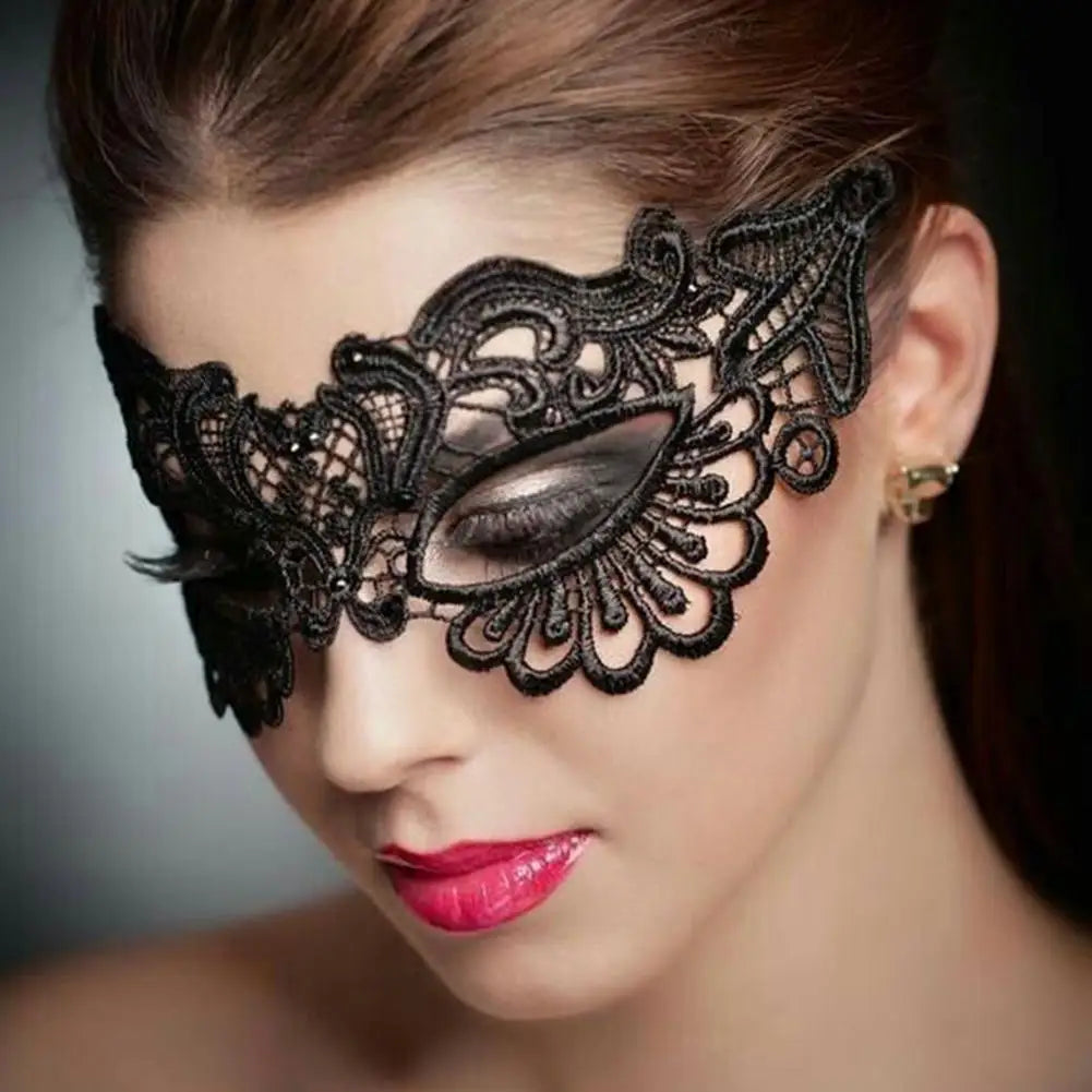 Women Carnival Mask Hollow Lace Masquerade Face Mask Princess Prom Party Props Black Eye Mask Halloween Costume for Women