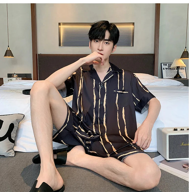 New men's summer summer thin ice silk short-sleeved shorts pajamas teenagers can wear a home service suit