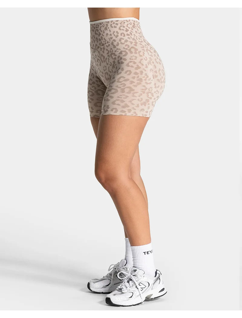 Quick drying seamless yoga shorts for women, high waisted, hip lifting, abdominal tightening, running and fitness pants