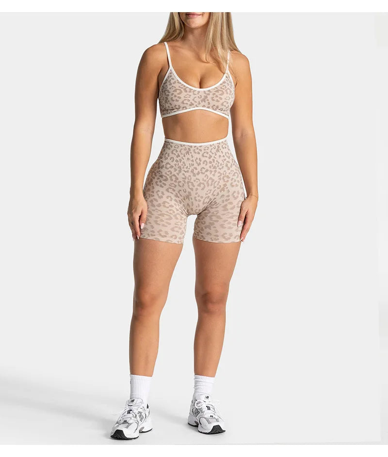 Quick drying seamless yoga shorts for women, high waisted, hip lifting, abdominal tightening, running and fitness pants