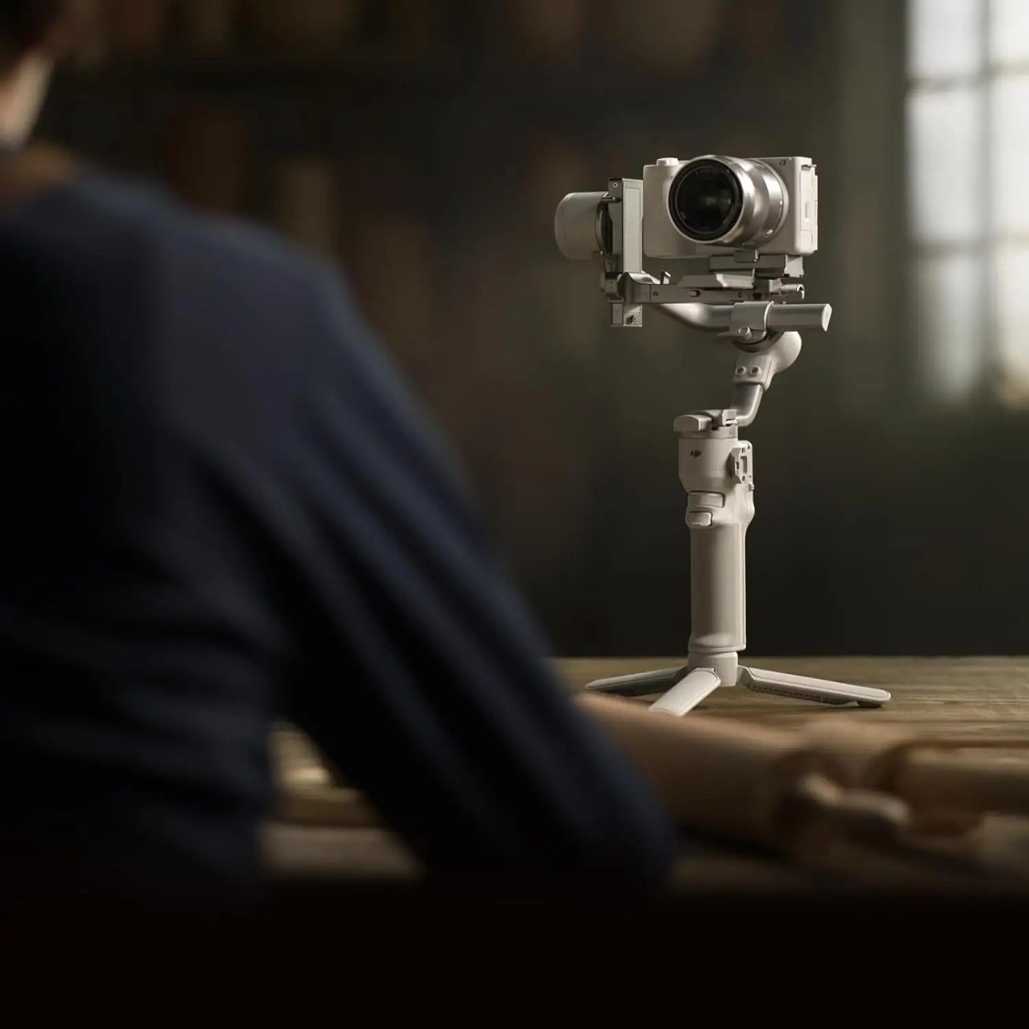 DJI RS 4 Mini Smart Sensitive Tracking Works With Cameras Smartphones Quick Vertical Change Ready In 1S Handheld Gimbal Camera