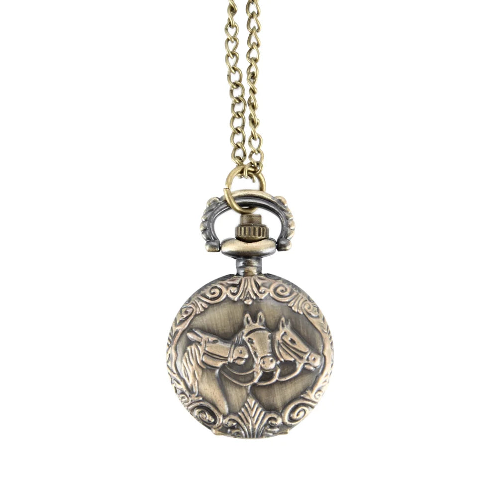 Fashion Vintage Relief Horse Pocket Watch On Chain Vintage watches Quartz Alloy Necklace Pendant Clock Gifts for women